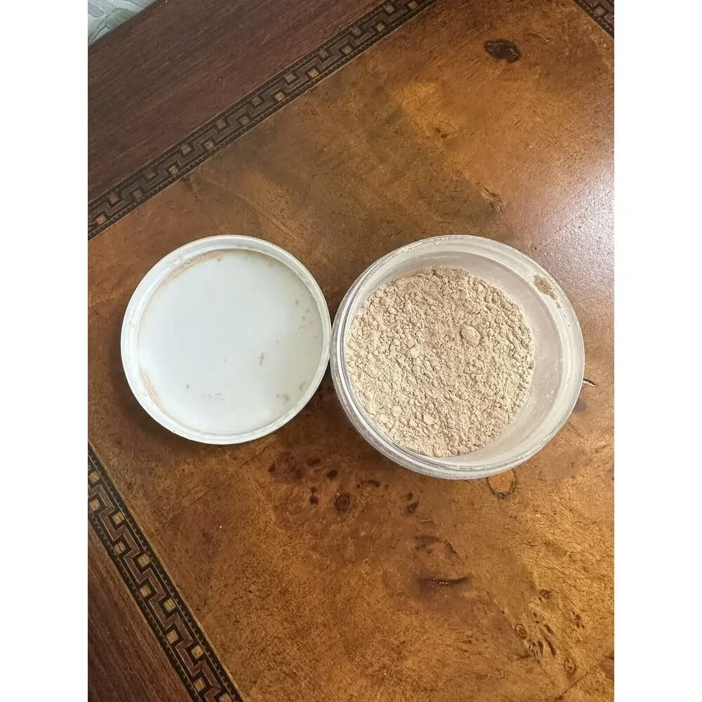 Clinique Blended Face Powder # 08 Transparency Neutral 1/3 Left
